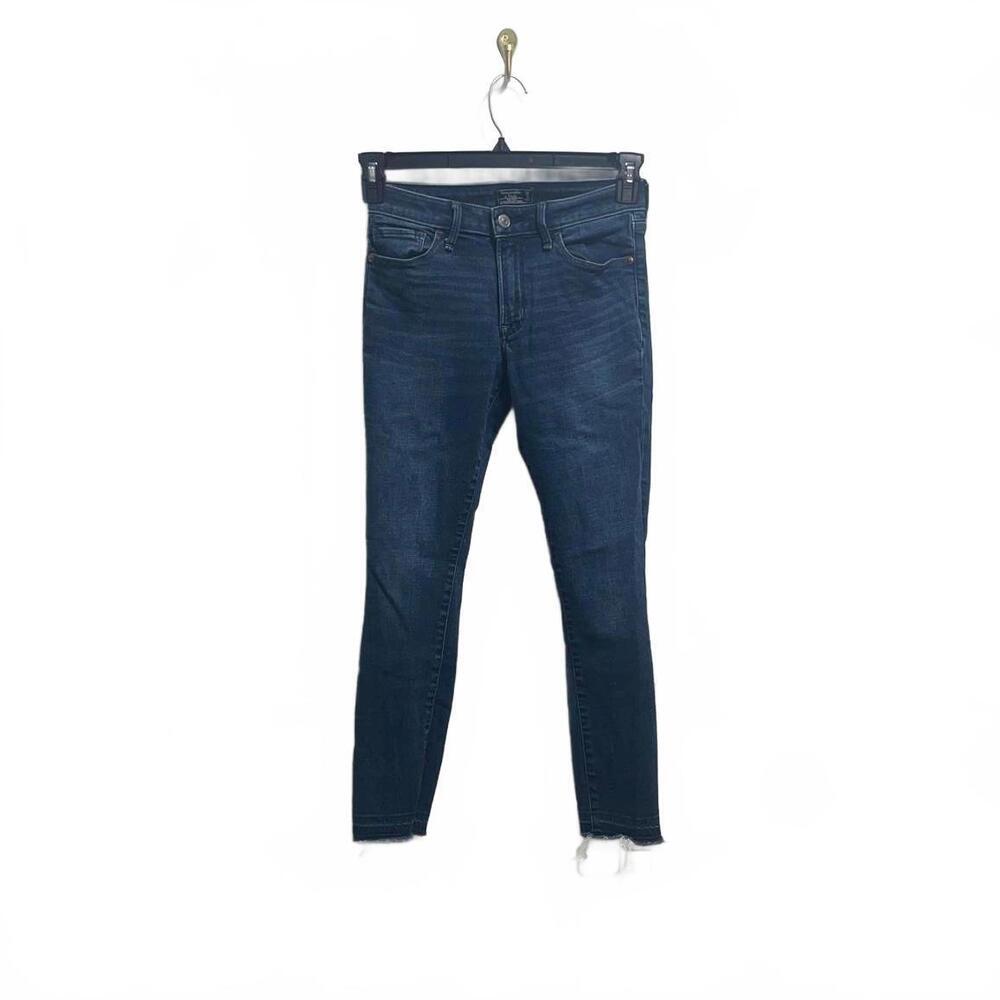 Abercrombie & Fitch Ankle Jeans - Size 26